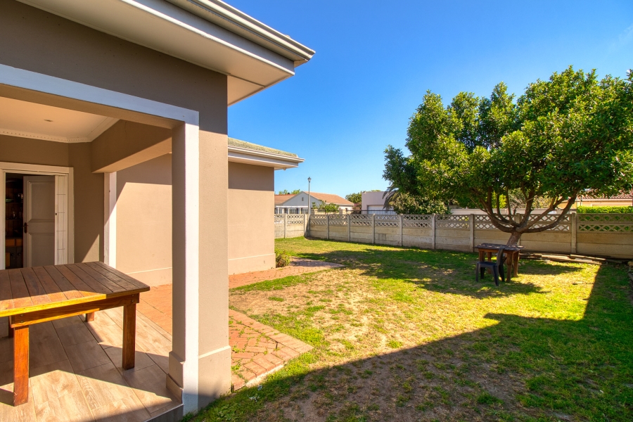 3 Bedroom Property for Sale in Olive Grove Western Cape